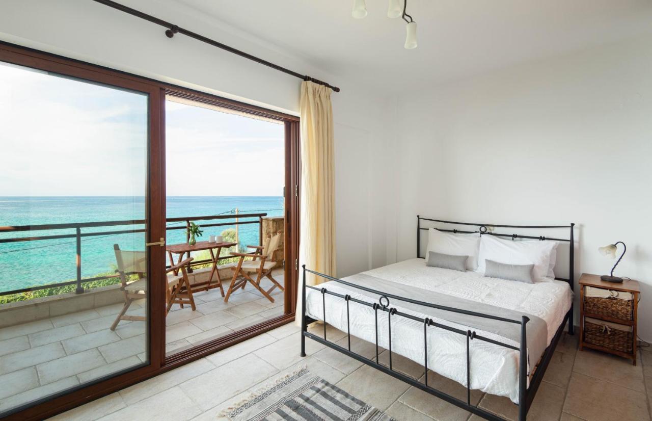 Seagrove, Beachfront Villa In Possidi #Feelslikehome สกาลา ฟูร์กาส ภายนอก รูปภาพ